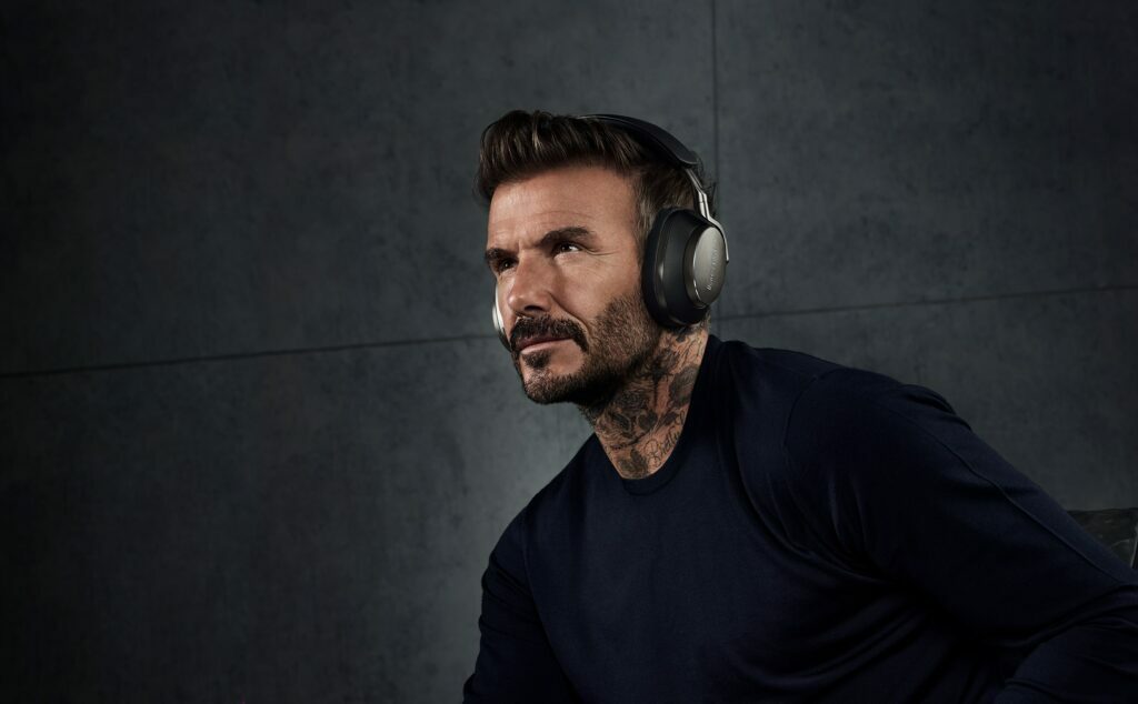 Low-David-Beckham---Px8-Black-hellotech